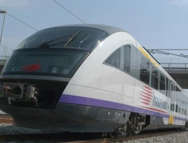 Ελεγκτής κατέβασε ανήλικο από τον προαστιακό στην Πάτρα γιατί του έλειπαν ... 10 λεπτά από το εισιτήριο!